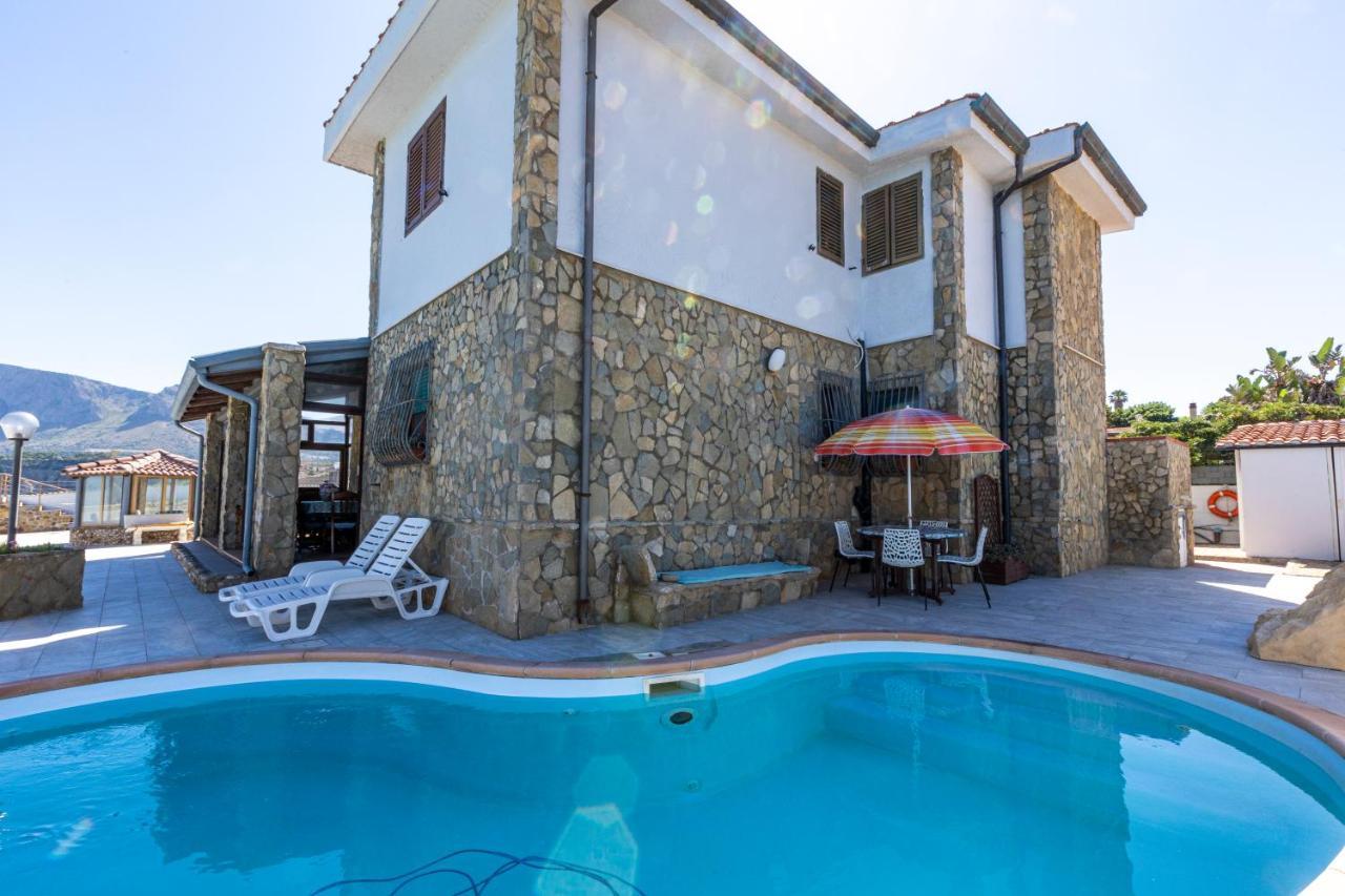 Casa Vacanza Barbera - In Riva Al Mare Βίλα Trappeto  Εξωτερικό φωτογραφία
