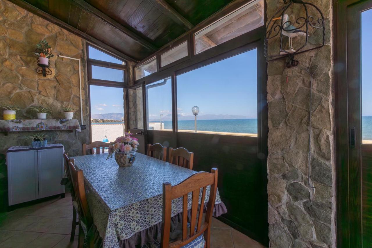 Casa Vacanza Barbera - In Riva Al Mare Βίλα Trappeto  Εξωτερικό φωτογραφία