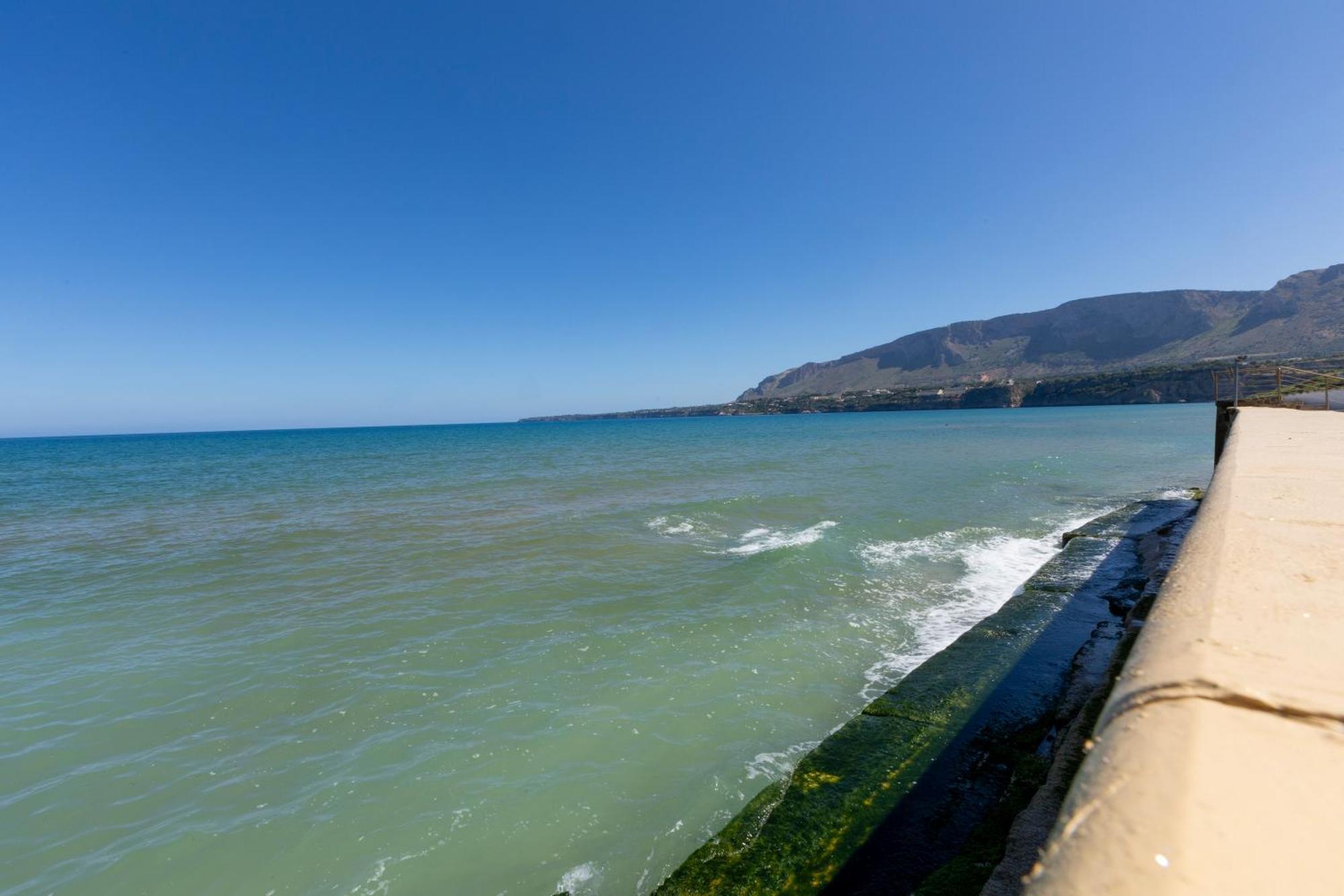 Casa Vacanza Barbera - In Riva Al Mare Βίλα Trappeto  Εξωτερικό φωτογραφία