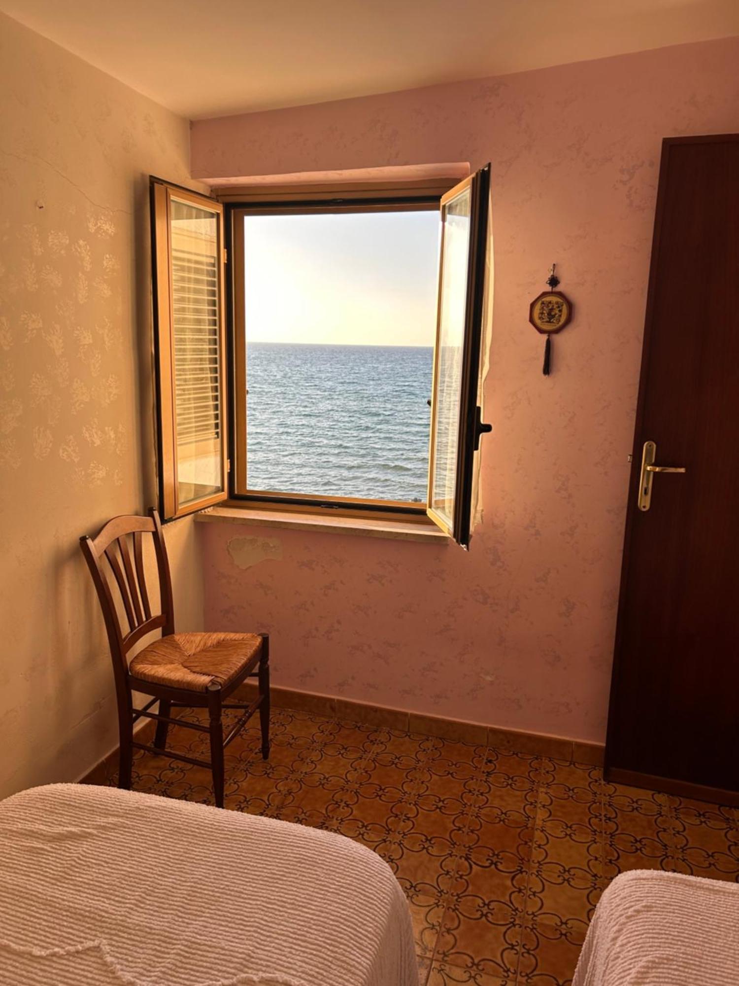 Casa Vacanza Barbera - In Riva Al Mare Βίλα Trappeto  Εξωτερικό φωτογραφία